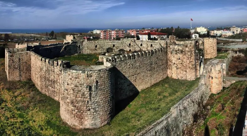 Murat Atsız Payas Kalesi Hatay Tarihi Yapı Fotoğrafı