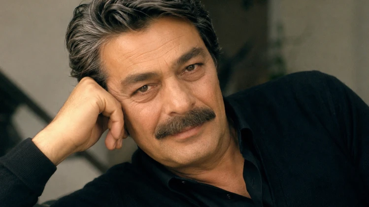 Kadir İnanır'ın ArdındanSinemalar